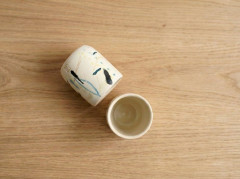 Keramický kalíšek